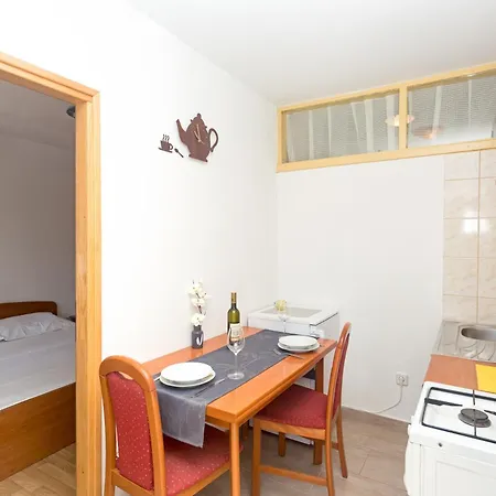 Dora Apartment Hvar Town