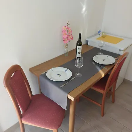 Apartment Dora