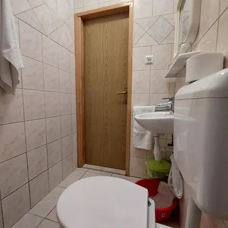 Dora Apartment